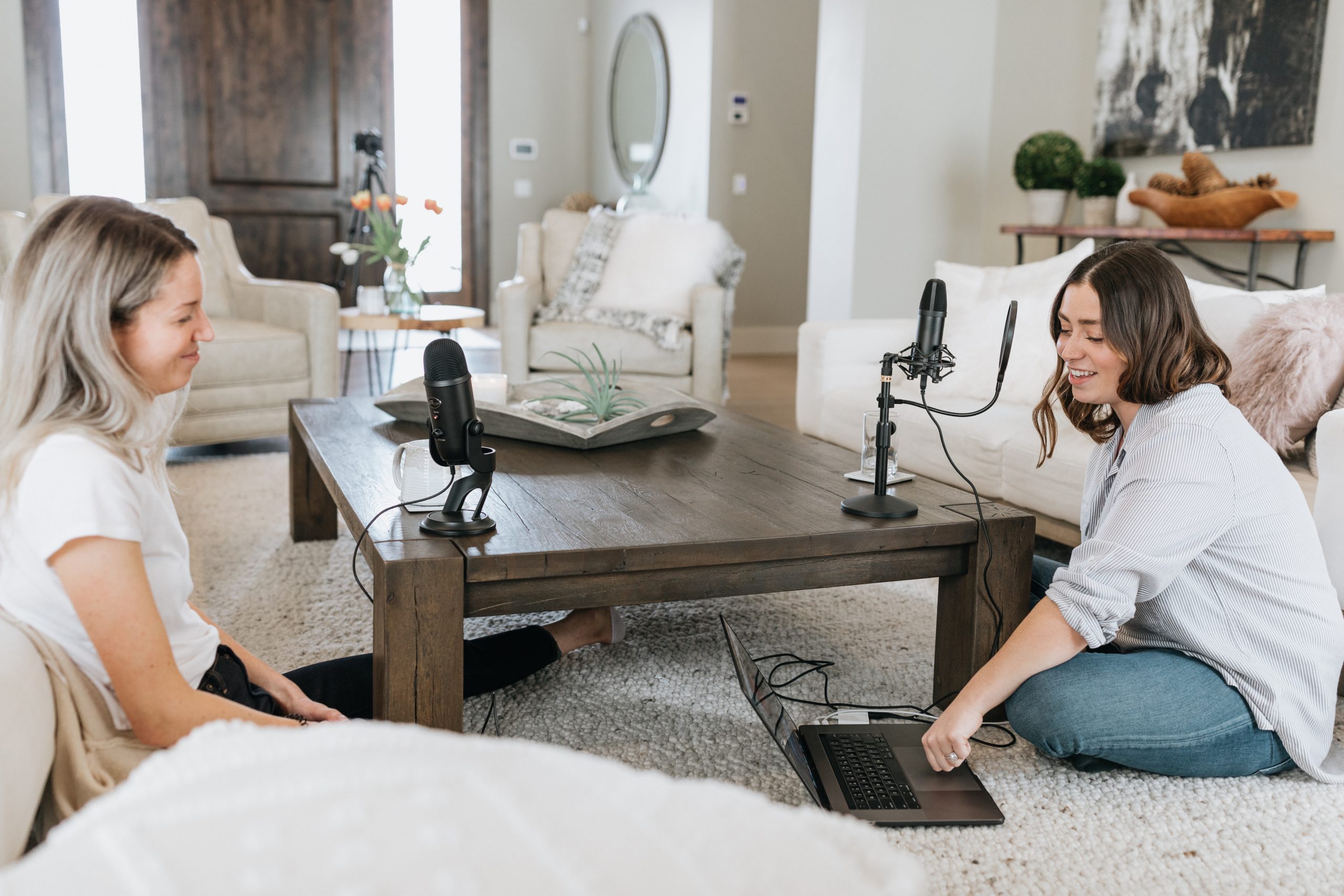 Our 10 Top Tips For Podcast Interviewing Skills